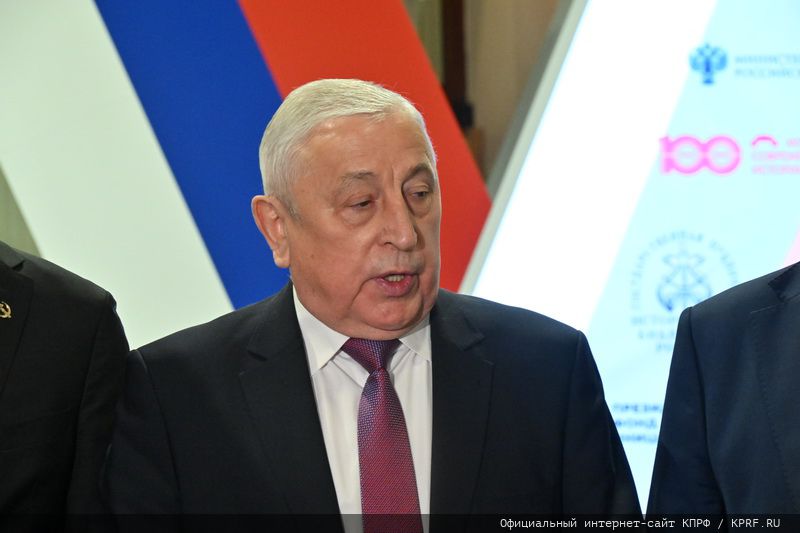 Н.М. Харитонов зарегистрирован кандидатом на должность Президента Российской Федерации