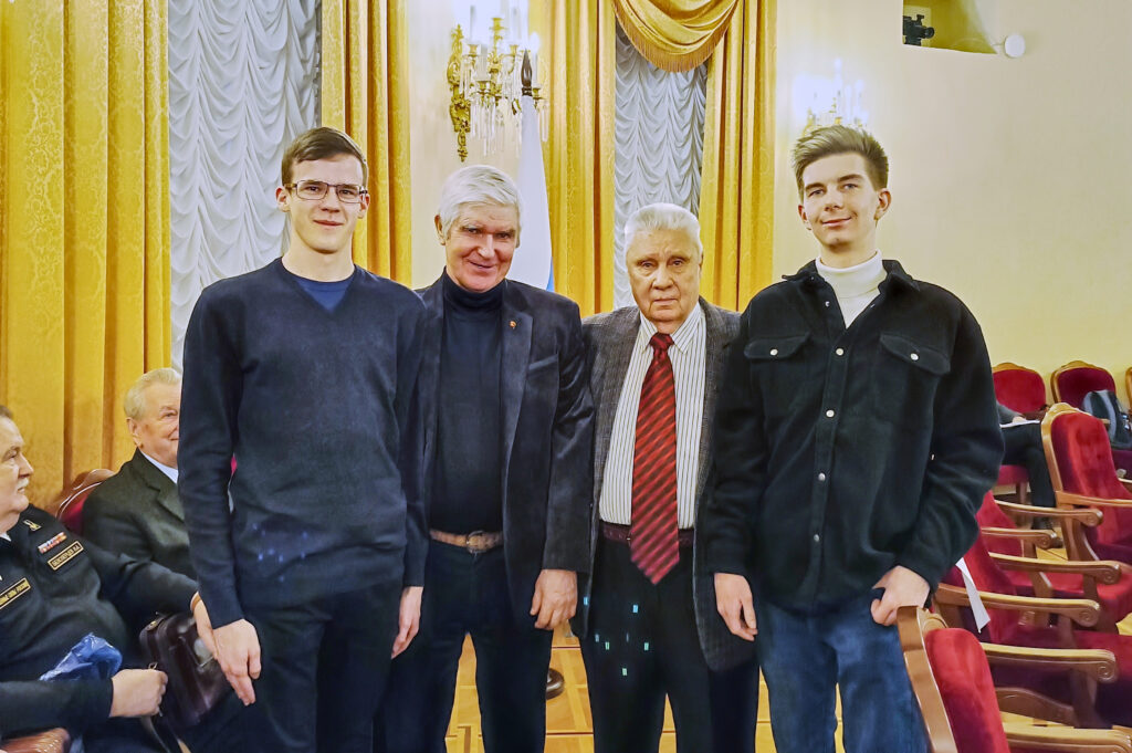Красногорские коммунисты приняли участие в Круглом столе в Москве