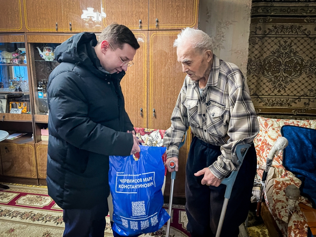 Депутат Мособлдумы от КПРФ Марк Черемисов поздравил с вековым юбилеем ветерана из г. Ногинск Богородского г.о.