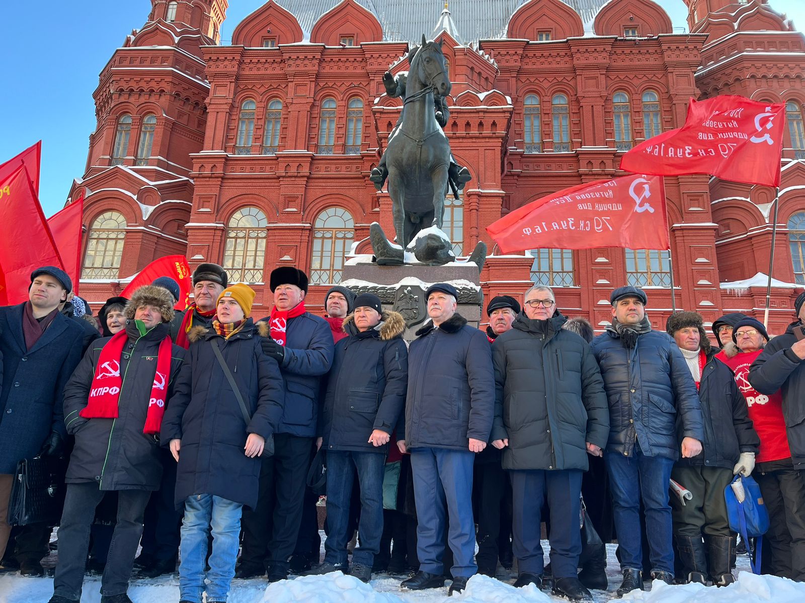 Состоялось возложение венков и цветов к Мавзолею В.И. Ленина на Красной Площади