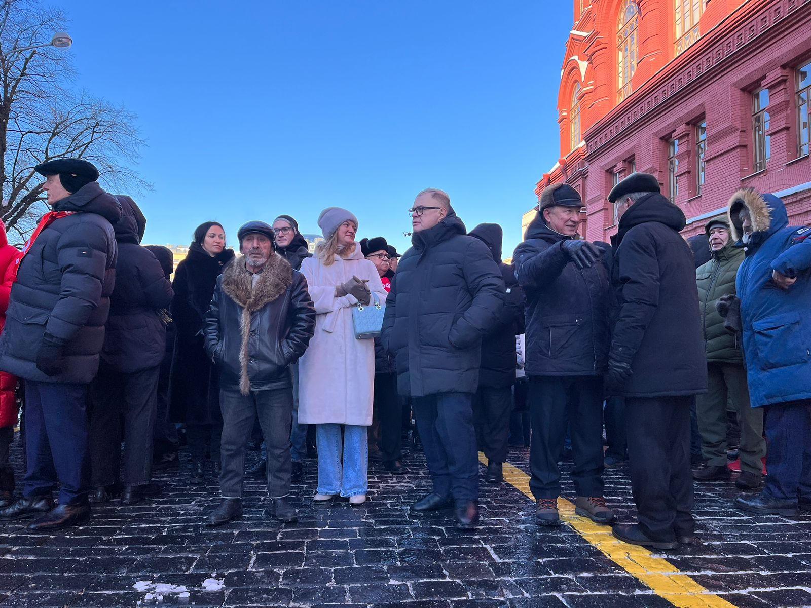 Состоялось возложение венков и цветов к Мавзолею В.И. Ленина на Красной Площади