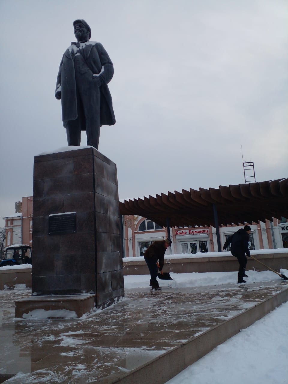 Серпуховские коммунисты почтили память о В.И. Ленине
