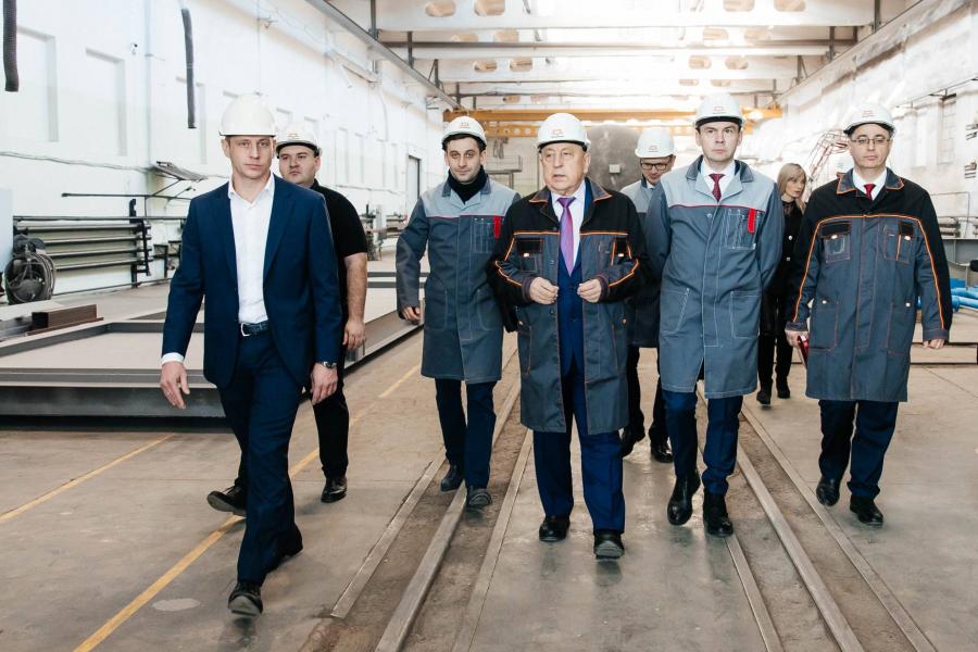 Кандидат в Президенты Российской Федерации Н.М. Харитонов побывал на оренбургском предприятии «Технопром»
