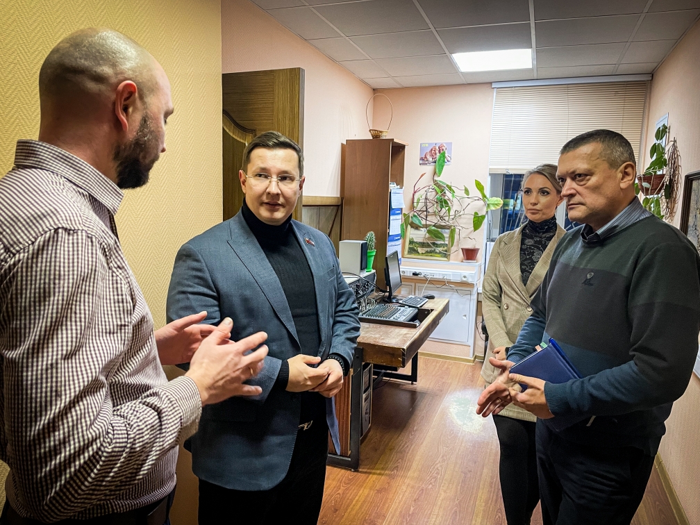 Депутат Мособлдумы Марк Черемисов проконтролировал реализацию инициативного бюджетирования на радио «Богородский ФМ» в г. Ногинск Богородского г.о.