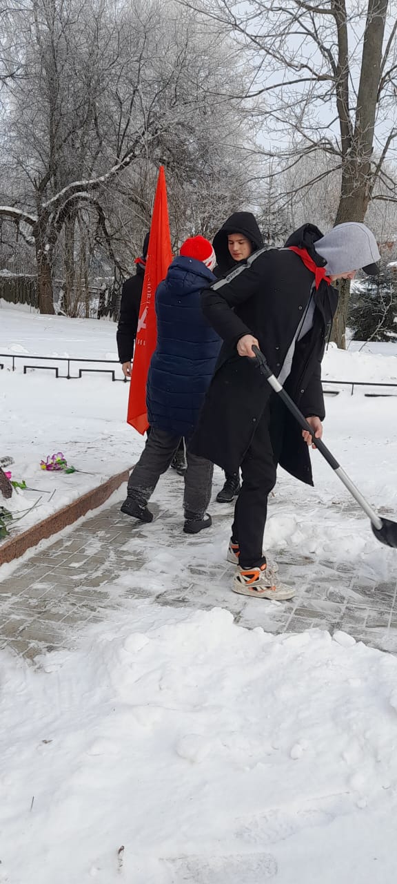 Пионеры решают важные задачи