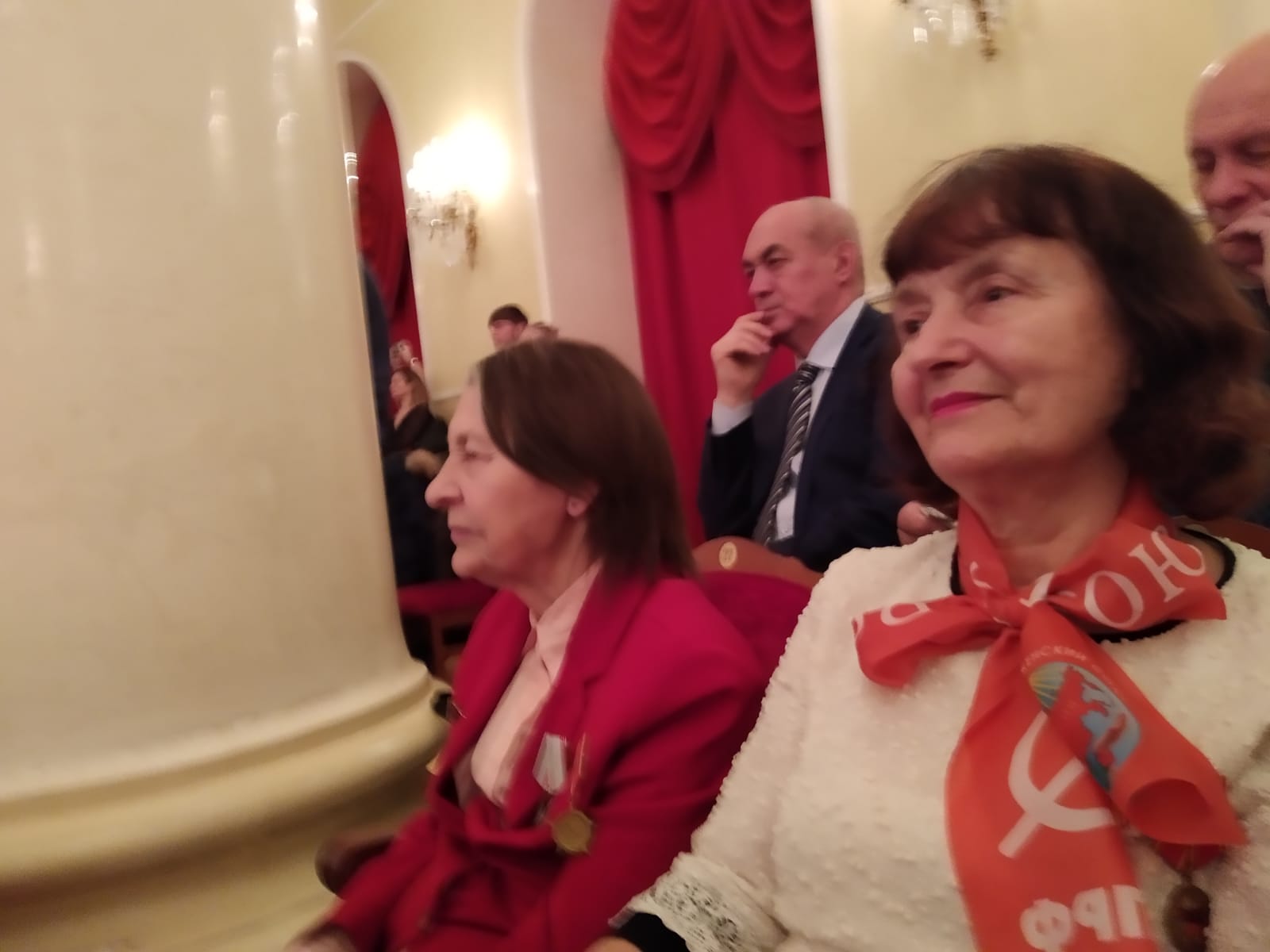 Мы беззаветно делу Ленина верны!