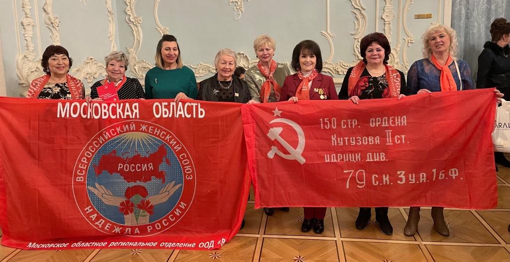Мы беззаветно делу Ленина верны!
