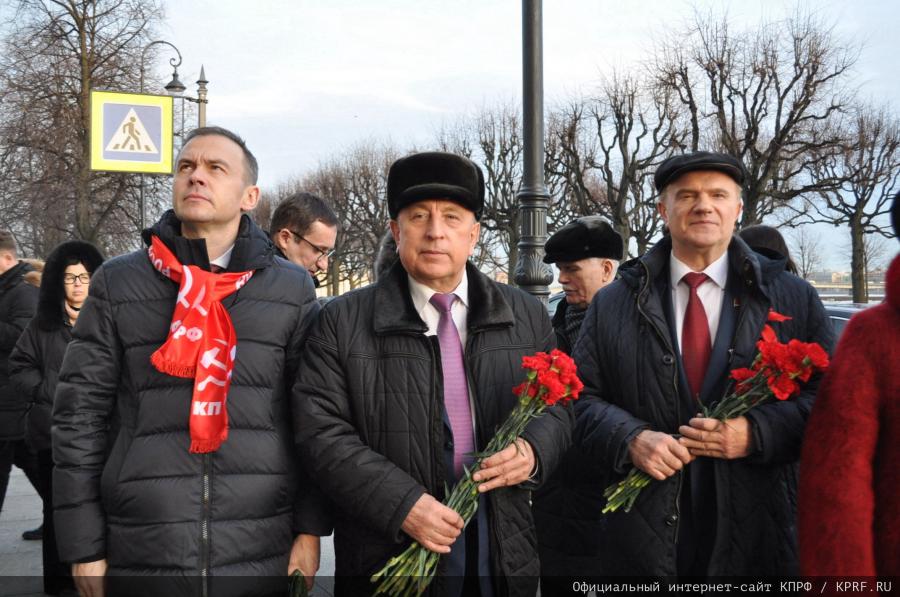 Состоялся рабочий визит делегации ЦК КПРФ во главе с Г.А. Зюгановым и Н.М. Харитоновым в Санкт-Петербург