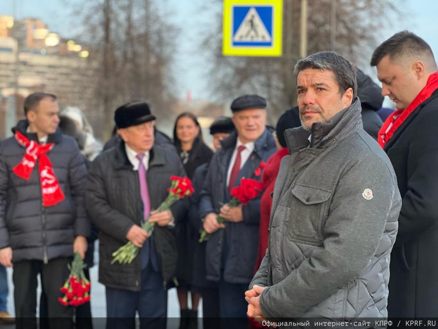 Состоялся рабочий визит делегации ЦК КПРФ во главе с Г.А. Зюгановым и Н.М. Харитоновым в Санкт-Петербург