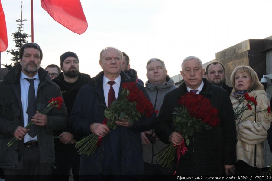 Состоялся рабочий визит делегации ЦК КПРФ во главе с Г.А. Зюгановым и Н.М. Харитоновым в Санкт-Петербург