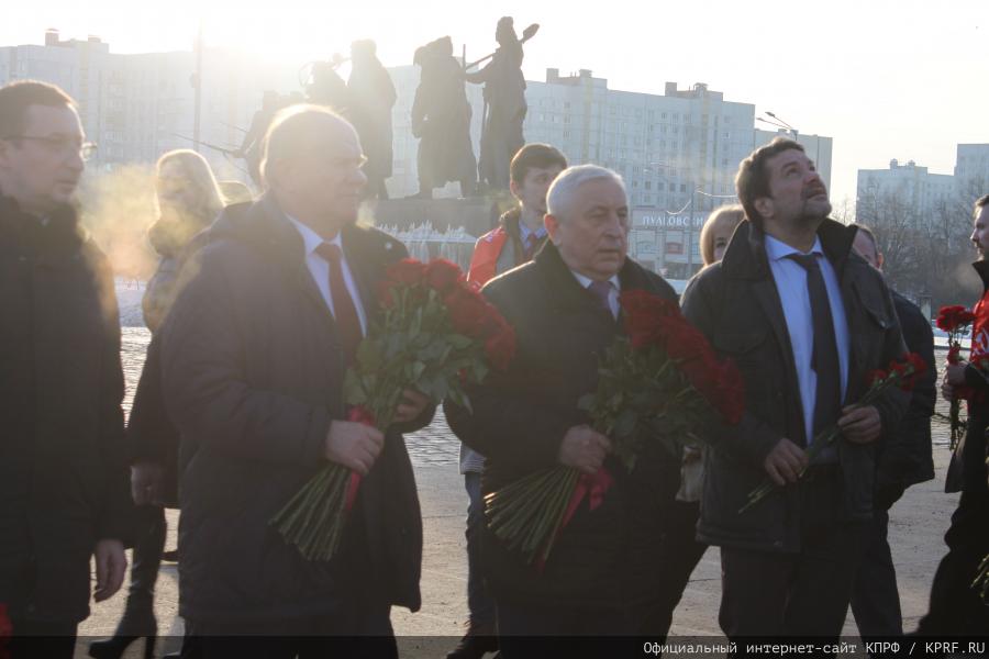 Состоялся рабочий визит делегации ЦК КПРФ во главе с Г.А. Зюгановым и Н.М. Харитоновым в Санкт-Петербург