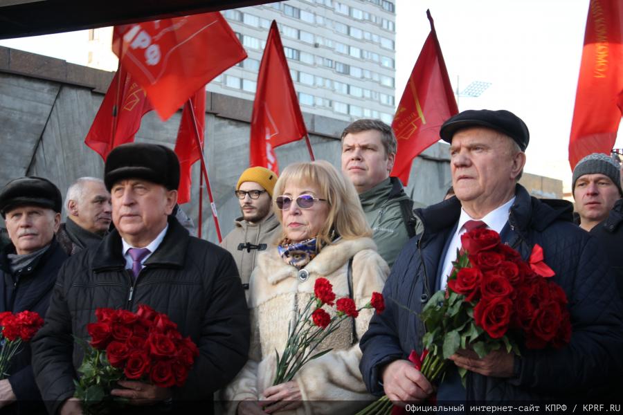 Состоялся рабочий визит делегации ЦК КПРФ во главе с Г.А. Зюгановым и Н.М. Харитоновым в Санкт-Петербург