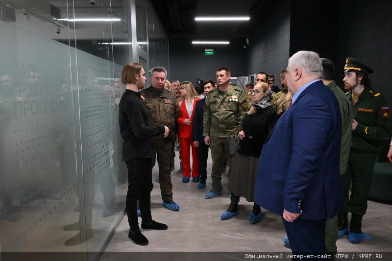 В Совхозе им. В.И. Ленина состоялась встреча Г.А. Зюганова и Н.М. Харитонова с участниками СВО и родственниками военнослужащих