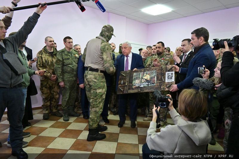 В Совхозе им. В.И. Ленина состоялась встреча Г.А. Зюганова и Н.М. Харитонова с участниками СВО и родственниками военнослужащих
