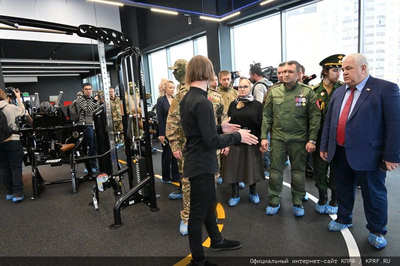 В Совхозе им. В.И. Ленина состоялась встреча Г.А. Зюганова и Н.М. Харитонова с участниками СВО и родственниками военнослужащих