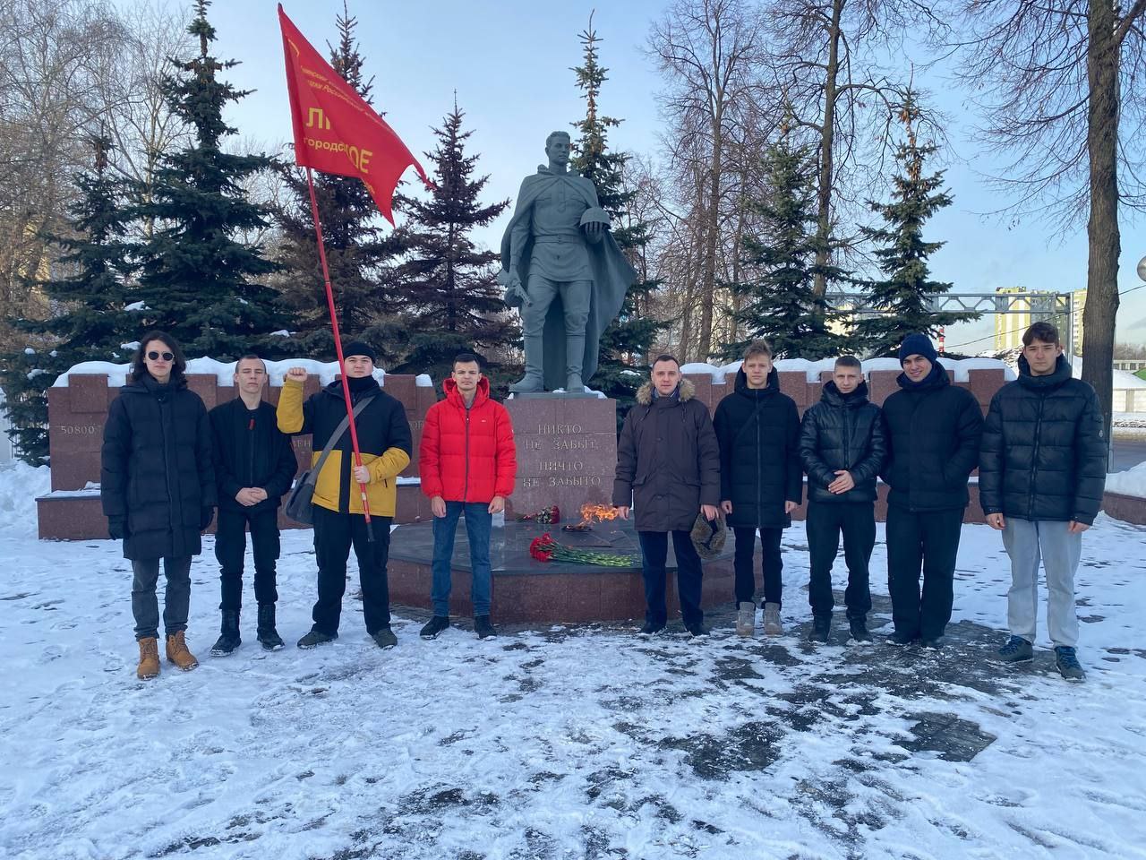 В Люберцах отметили 81-ю годовщину Сталинградской битвы