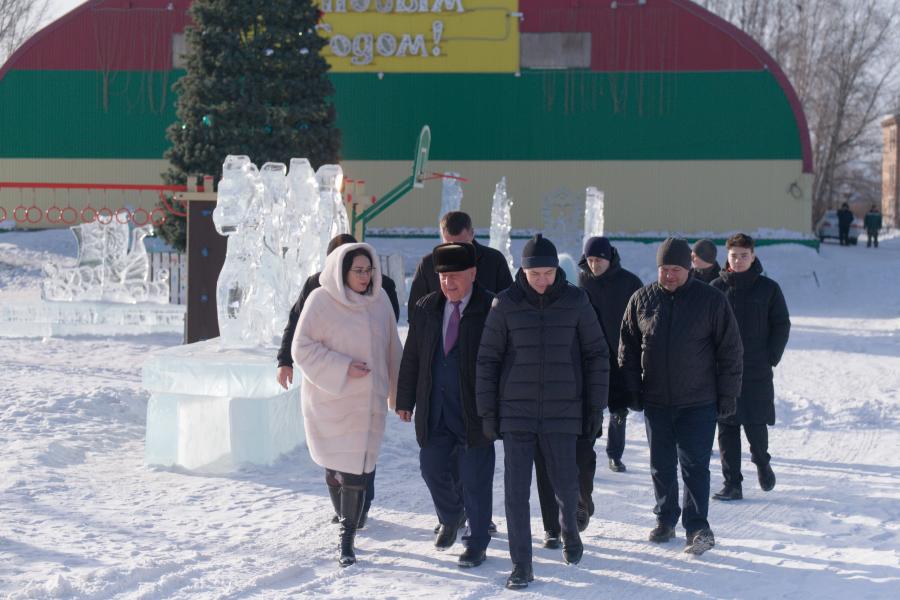 Кандидат в Президенты России от КПРФ Николай Харитонов посетил агропромышленное предприятие АО «Солгон» в Красноярском крае