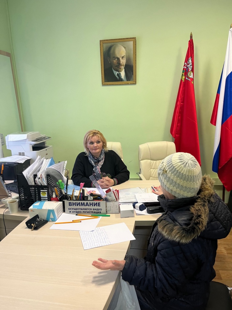 Депутат-коммунист Елена Мокринская: Решение вопросов жителей - важнейшая задача депутатов от КПРФ