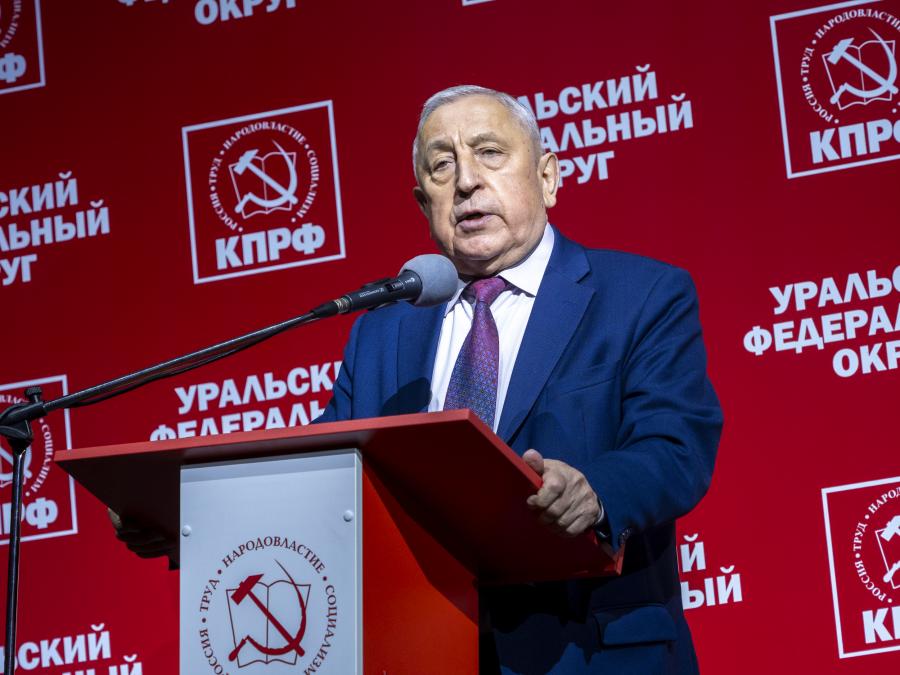В Екатеринбурге Николай Харитонов предложил ограничить тарифы на услуги ЖКХ