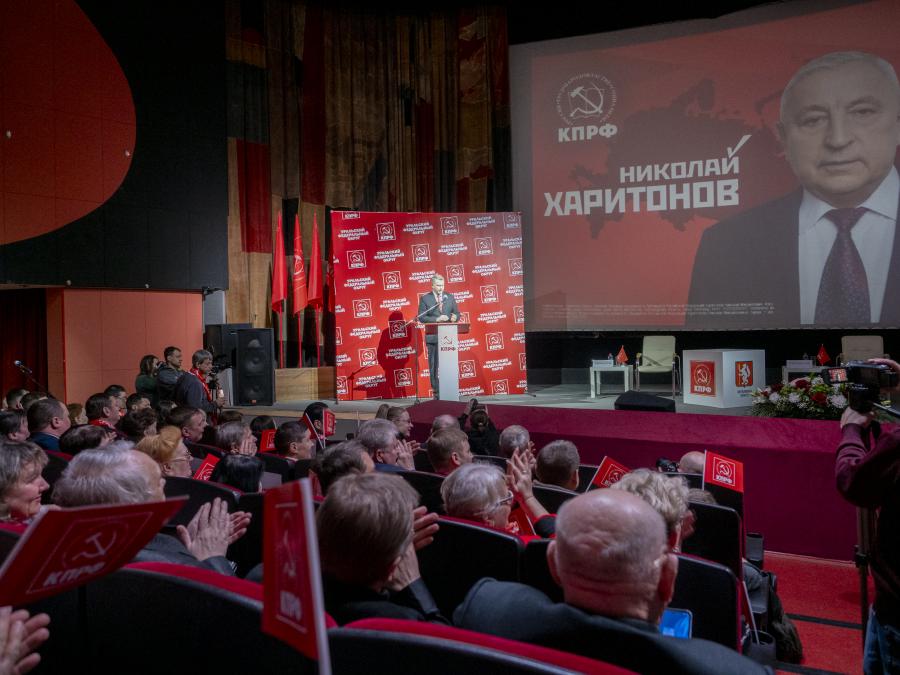 В Екатеринбурге Николай Харитонов предложил ограничить тарифы на услуги ЖКХ