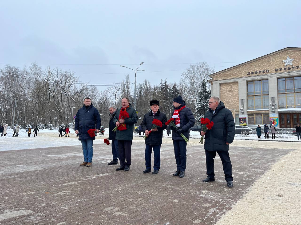 Начался визит кандидата в президенты РФ от КПРФ Николая Харитонова в подмосковное Лыткарино