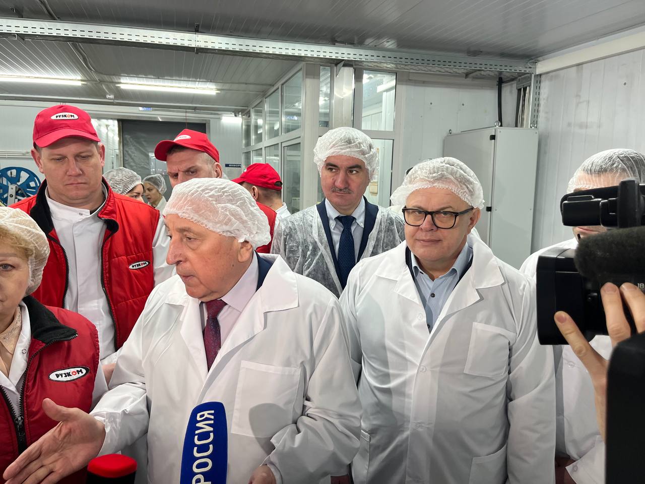 Кандидат на должность президента РФ Николай Харитонов посетил ЗАО «Лыткаринский мясоперерабатывающий завод»