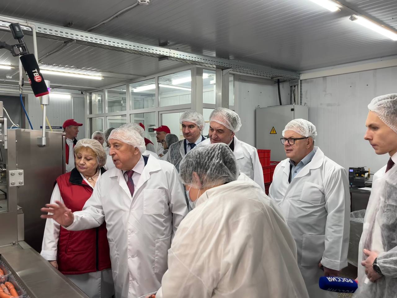 Кандидат на должность президента РФ Николай Харитонов посетил ЗАО «Лыткаринский мясоперерабатывающий завод»