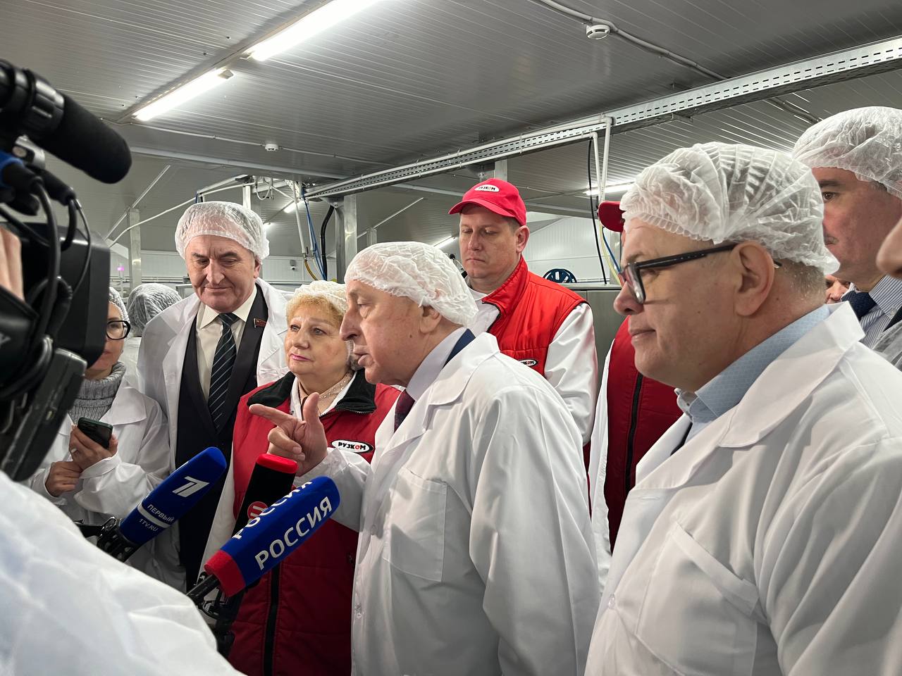 Кандидат на должность президента РФ Николай Харитонов посетил ЗАО «Лыткаринский мясоперерабатывающий завод»