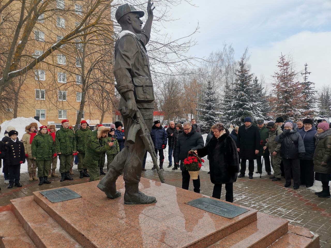 Руководитель фракции КПРФ Мособлдумы Александр Наумов принял участие в торжественном мероприятии в Ступино