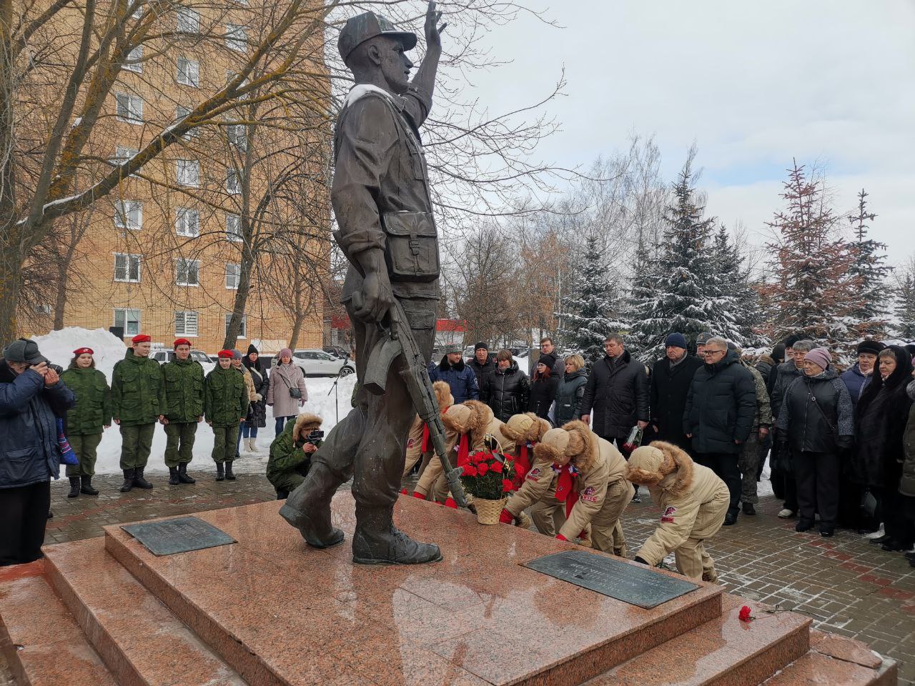 Руководитель фракции КПРФ Мособлдумы Александр Наумов принял участие в торжественном мероприятии в Ступино