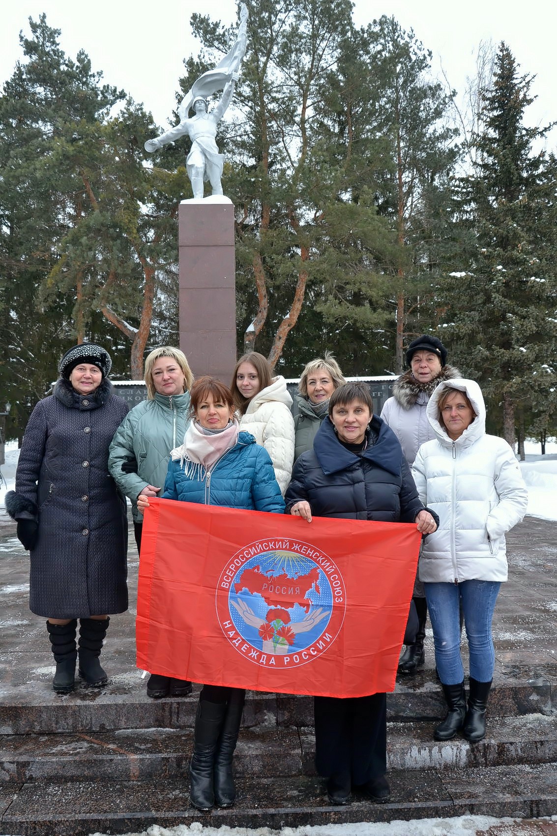 Озёрские коммунисты отметили 106-ю годовщину образования Рабоче-Крестьянской Красной Армии и Военно-Морского флота
