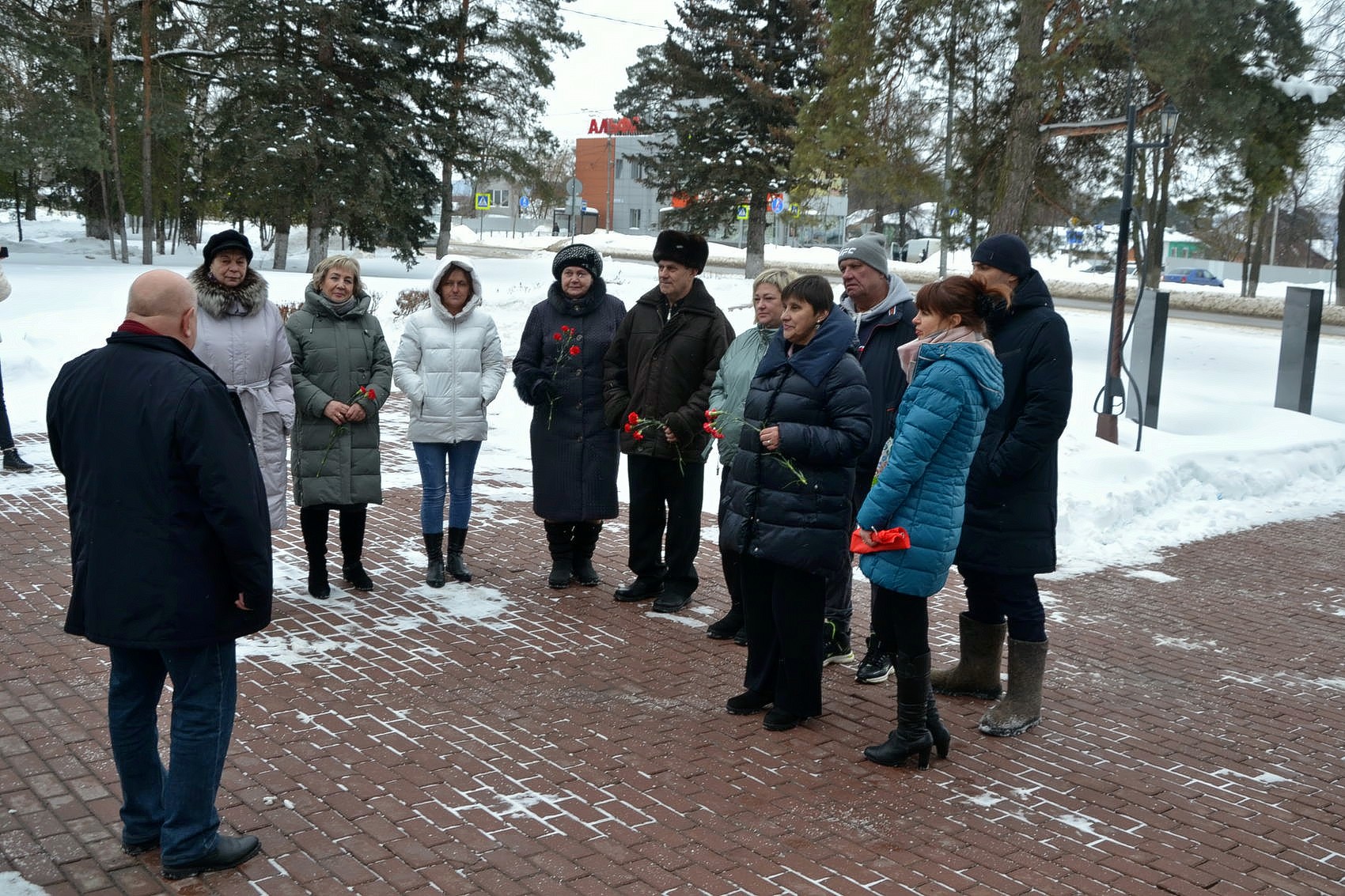 Озёрские коммунисты отметили 106-ю годовщину образования Рабоче-Крестьянской Красной Армии и Военно-Морского флота