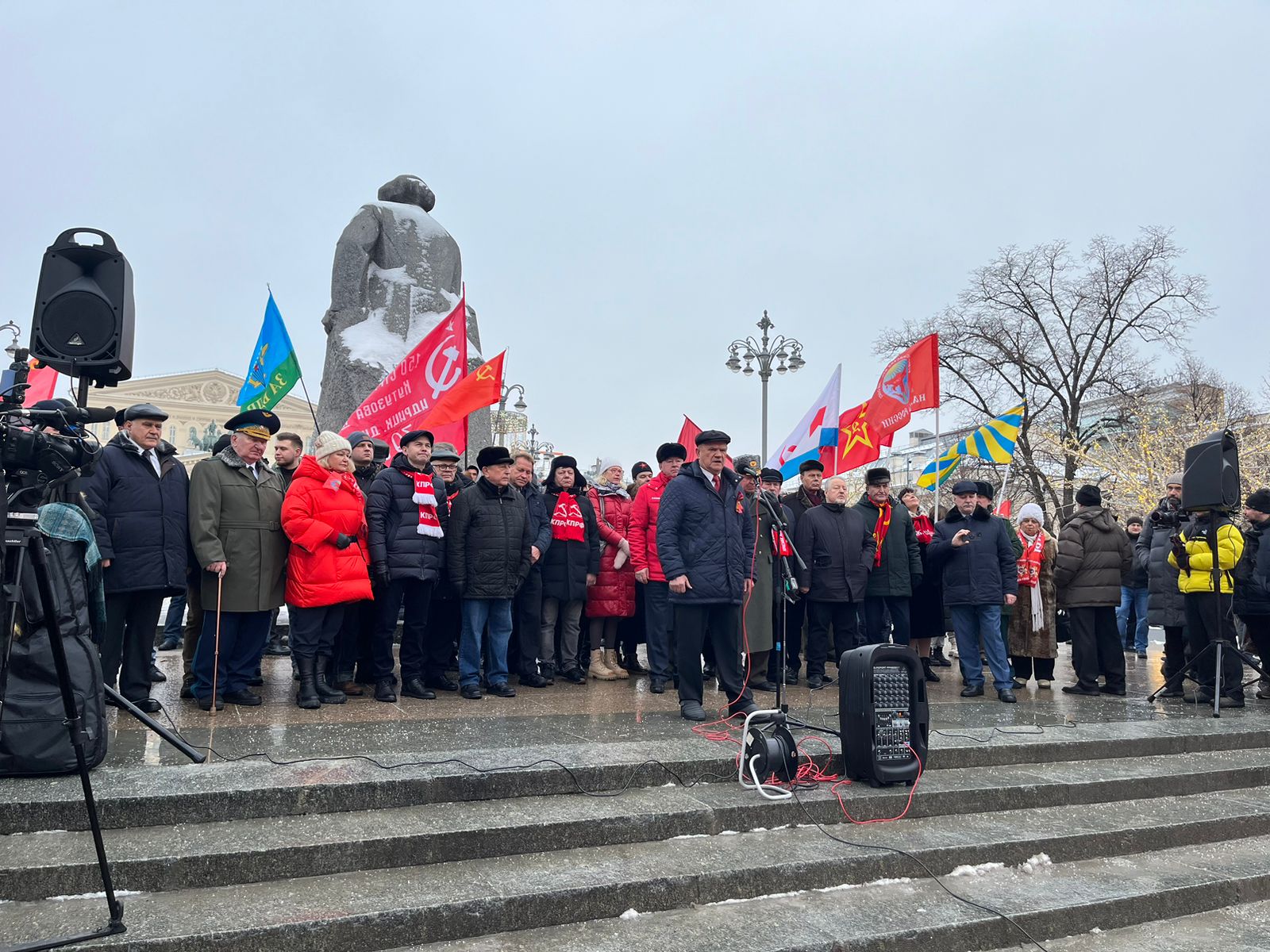 «Или социализм, или варварство и война!»