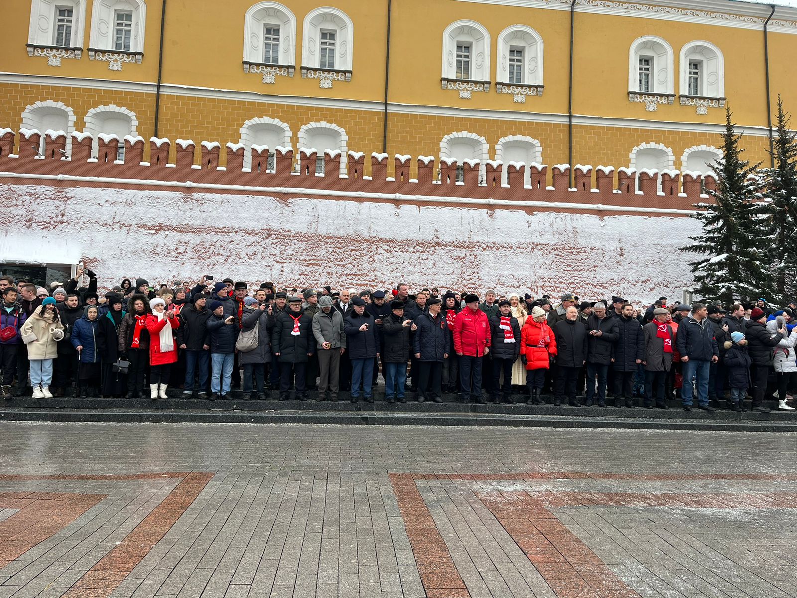 «Или социализм, или варварство и война!»