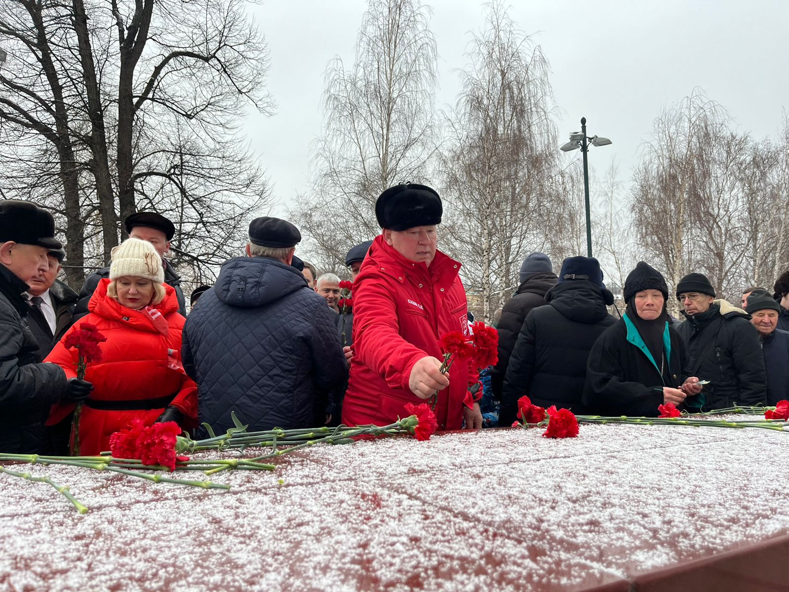 «Или социализм, или варварство и война!»