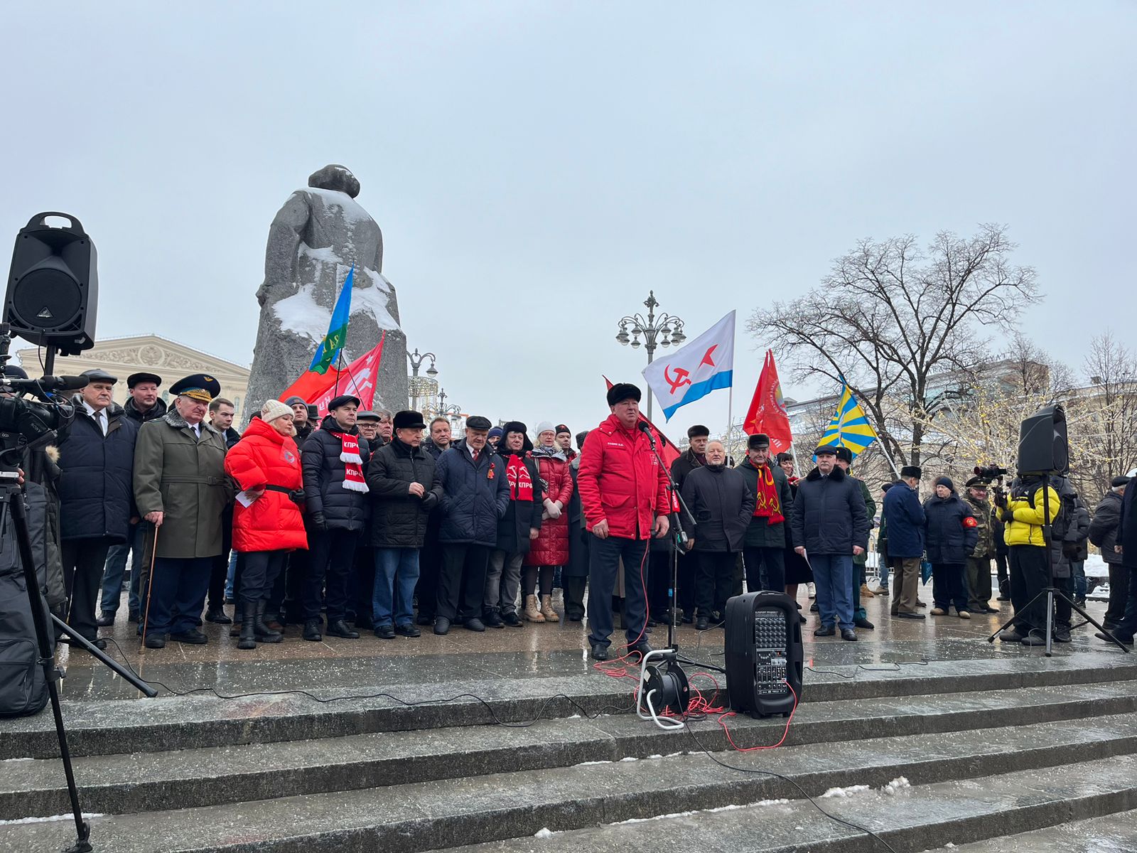 «Или социализм, или варварство и война!»