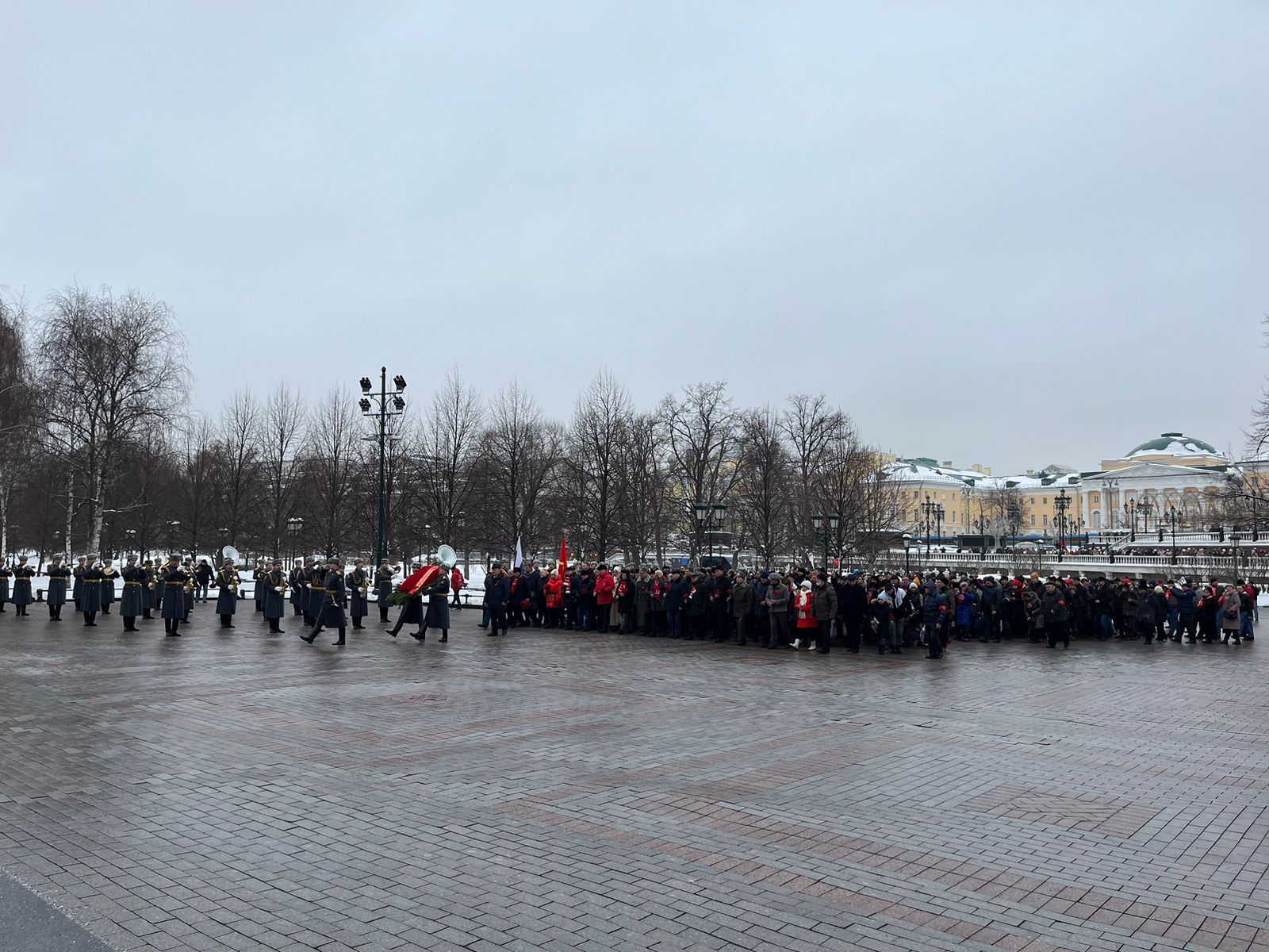 «Или социализм, или варварство и война!»