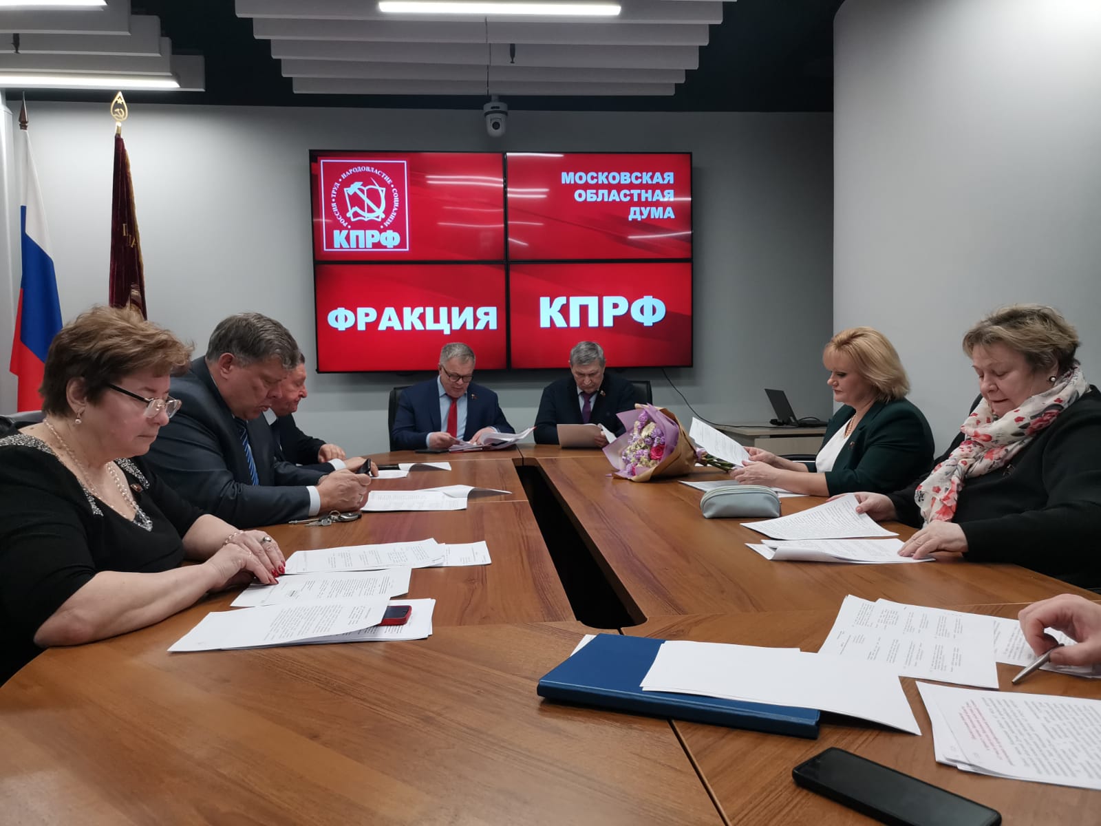 Фракция КПРФ в Московской областной Думе поддержала социальный законопроект о поддержке молодых специалистов