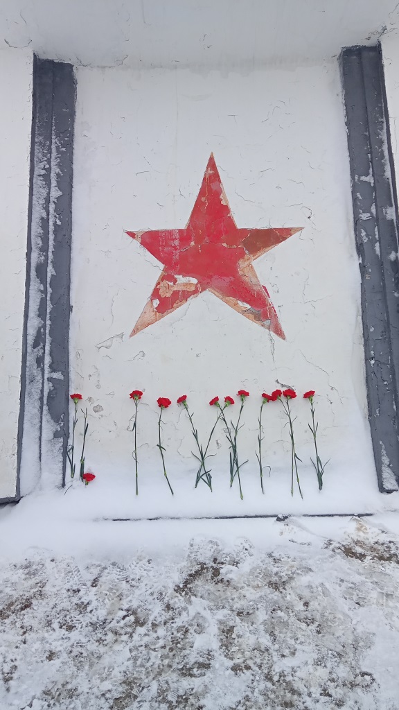 Коммунисты Каширы возложили цветы к обелискам городского округа