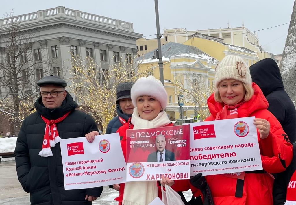 В единстве народа и Армии залог несокрушимости России!