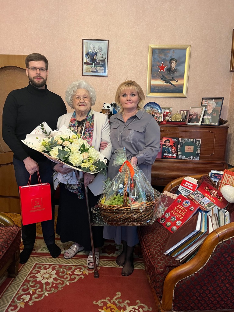 Поздравление ветерана Великой Отечественной войны Брок-Бельцовой Галины Павловны
