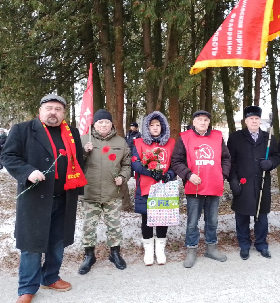Слава Советской Красной Армии!
