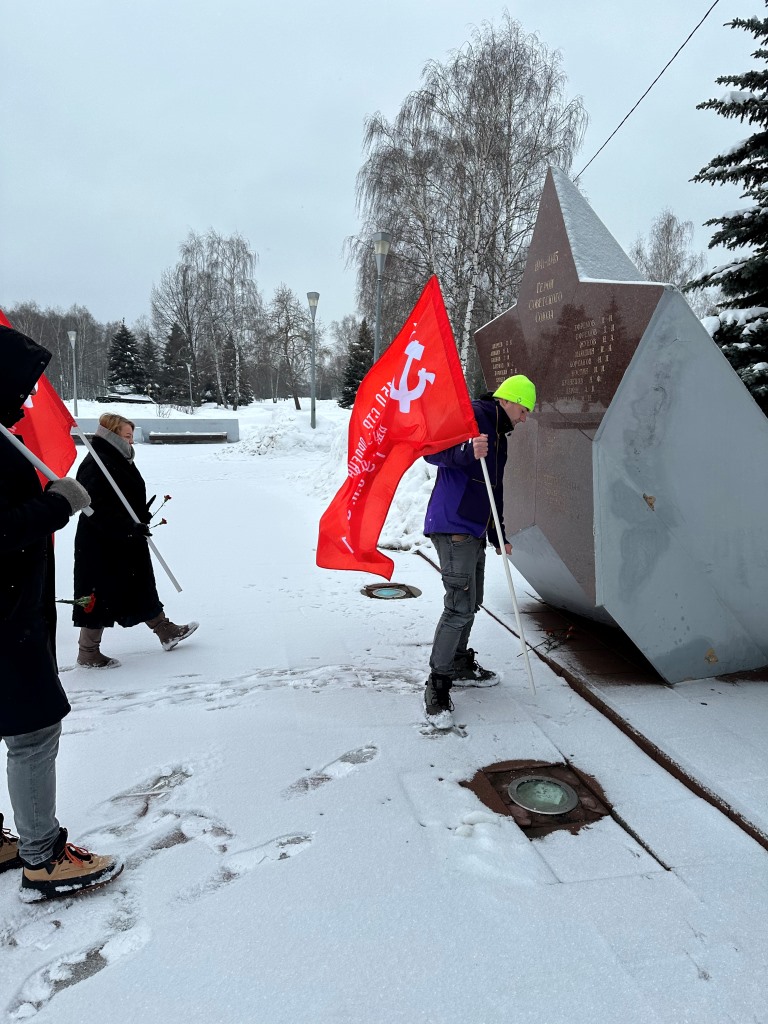 Возложение в Королёве в честь 23 февраля