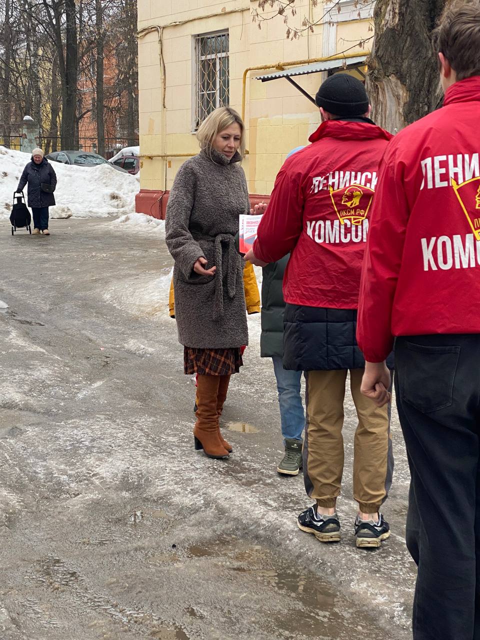 По Люберцам шагает «Красный тюльпан»