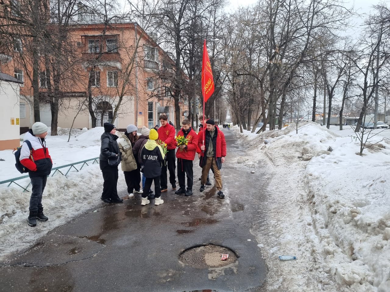 По Люберцам шагает «Красный тюльпан»
