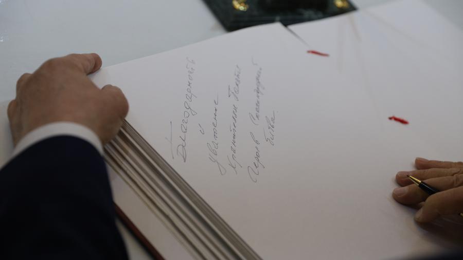 Кандидат в Президенты РФ Н.М. Харитонов вместе с делегацией КПРФ посетил в рамках рабочего визита в Сталинград музей-заповедник «Сталинградская битва»