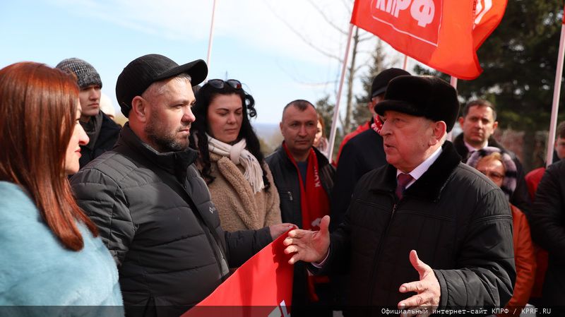 Николай Харитонов завершил рабочую поездку в Волгоград