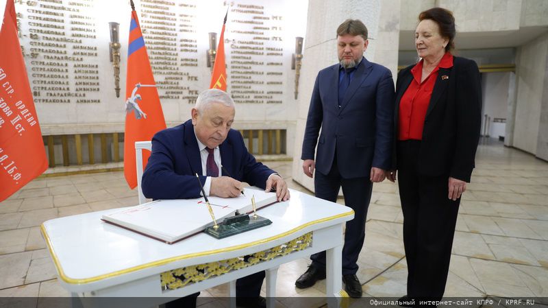 Николай Харитонов завершил рабочую поездку в Волгоград