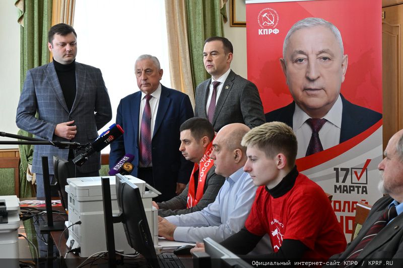 «Нам чужого не надо, но и своего не отдадим!»