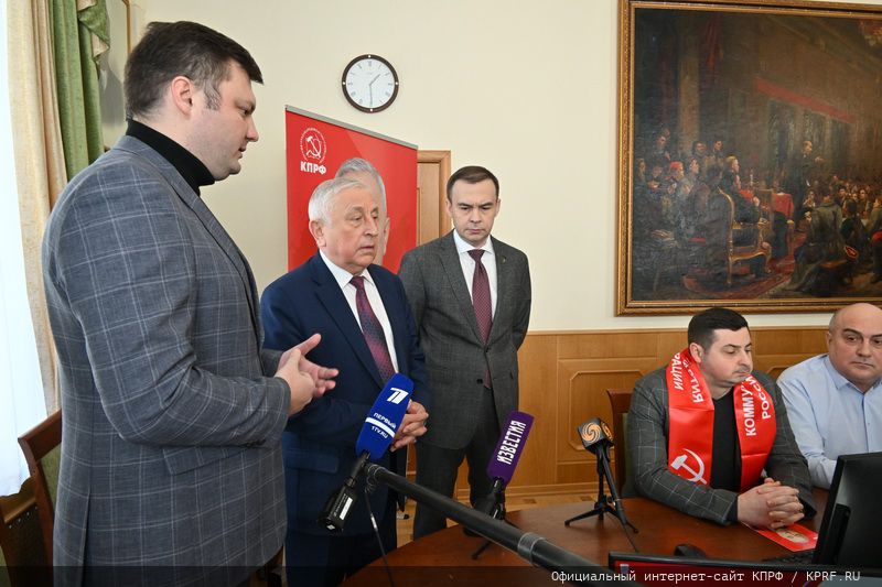 «Нам чужого не надо, но и своего не отдадим!»